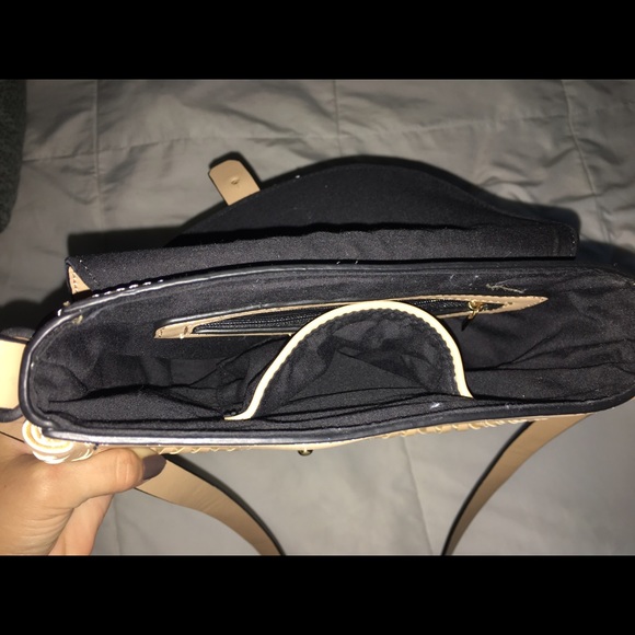 Handbag - Picture 2 of 3