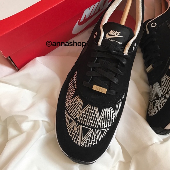 NWT Nike Thea embroidery🐾 - Picture 3 of 7