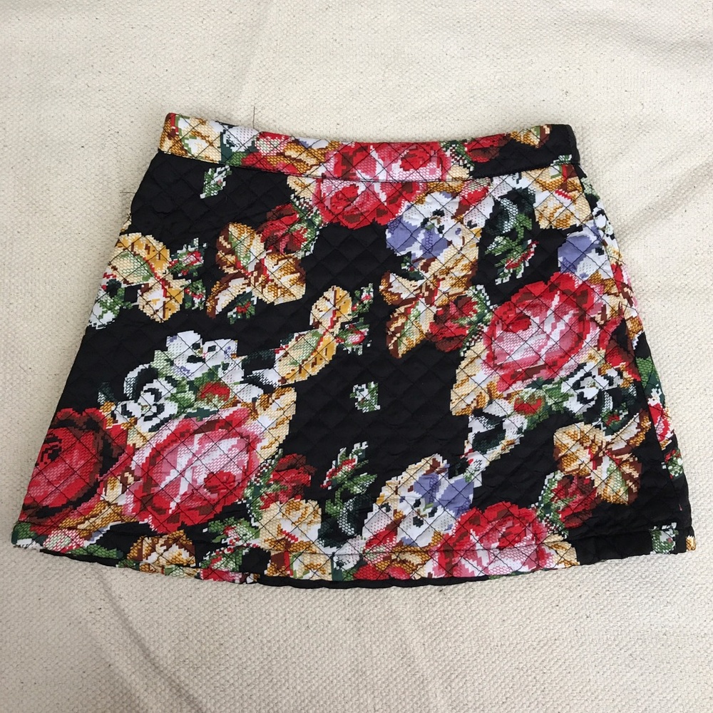 Quilted, floral mini skirt
