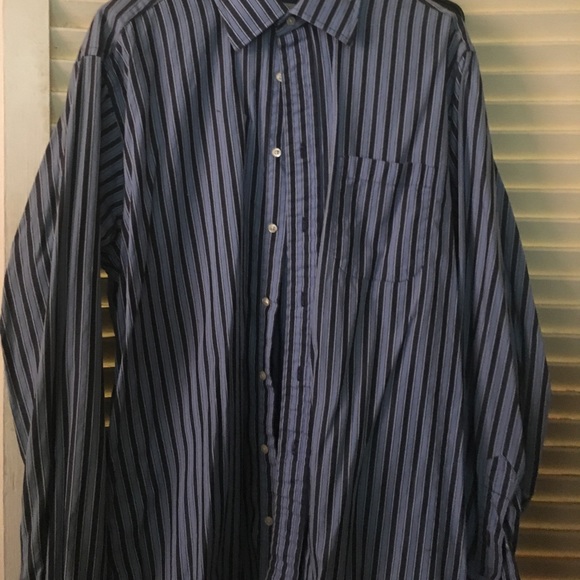 👨‍💼👔Authentic Burberry Button Down👨‍💼👔 - Picture 1 of 4
