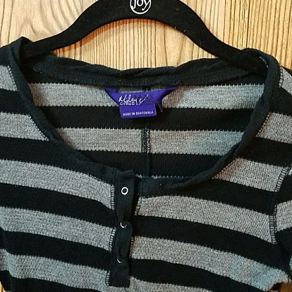 ♀Miley Cyrus Max Azria Sweater♀ - Picture 2 of 3