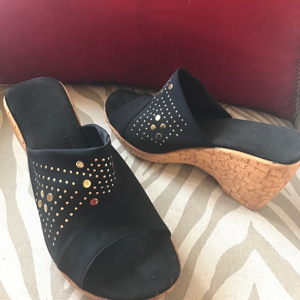 Sandals - Picture 2 of 2