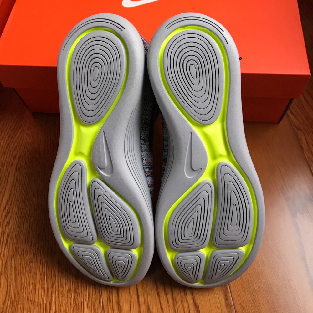 NIKE LUNAREPIC LOW FLYKNIT - Picture 5 of 7