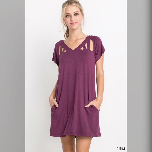 Gorgeous plum caged front/back pocket dress! - Picture 2 of 3