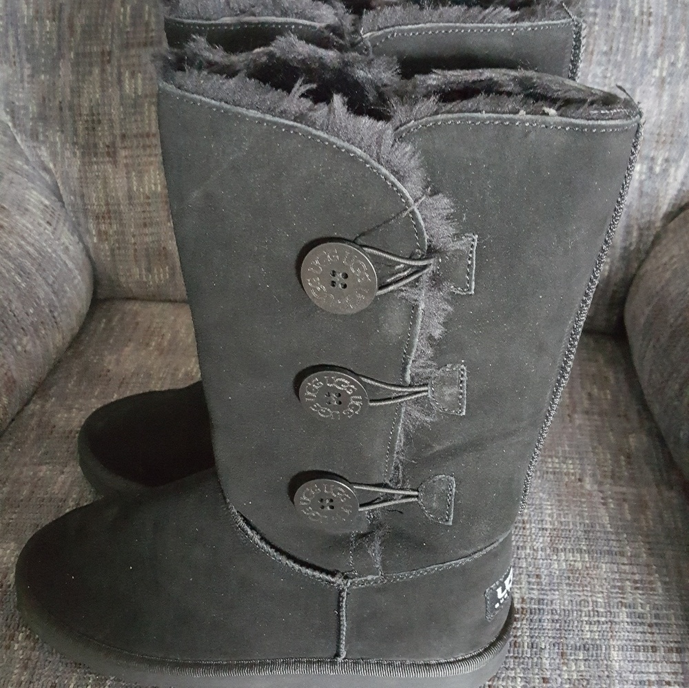 Authentic Uggs! Tall triple button boots!