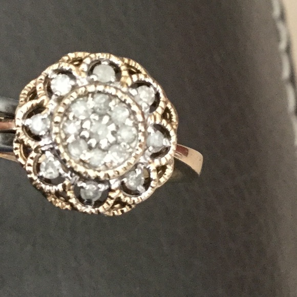 Diamond gold ring - Picture 2 of 8