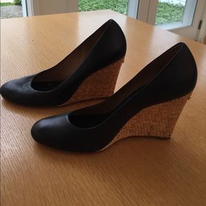 BCBGMAXAZRIA. Black leather platform shoes