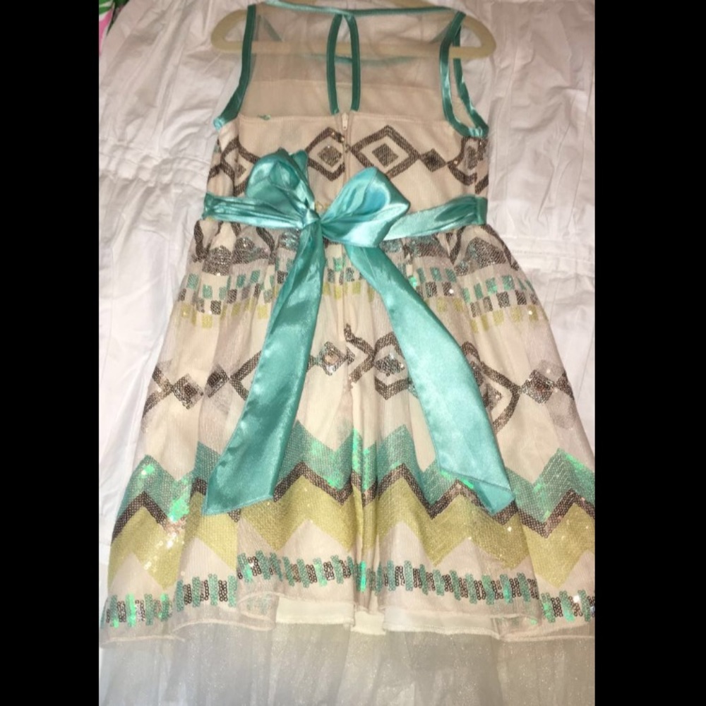 Dress - Picture 2 of 2