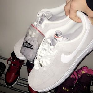 Air Force 1 low
