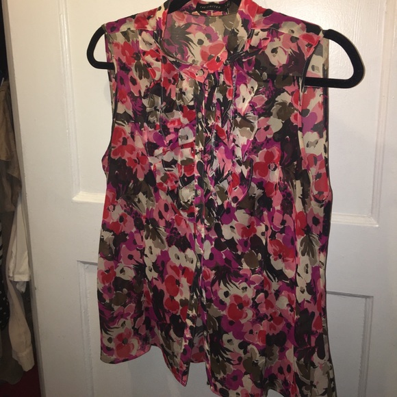 Pinky Floral Ruffle blouse - Picture 1 of 4