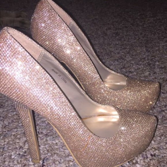 Heels - Picture 2 of 2