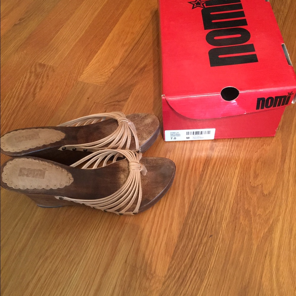 Nomi KISS-JY Natural Sandals Size 7.0 M