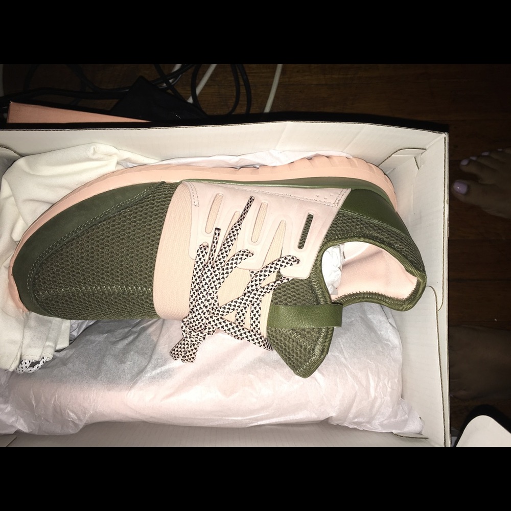 Women's adidas sneakers size 10