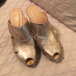Born Crown Gold Foil Leather Clog Size 8