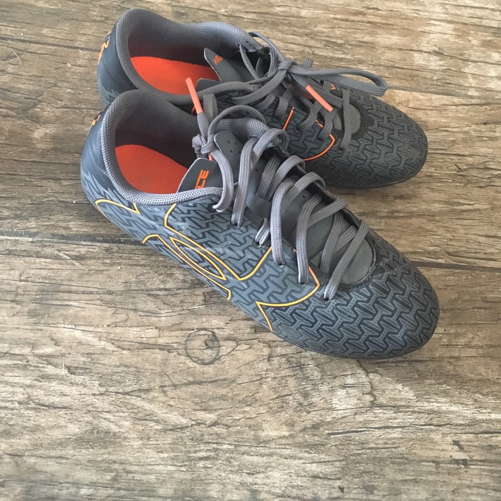 Soccer Clets size 2 youth gray and bright orange