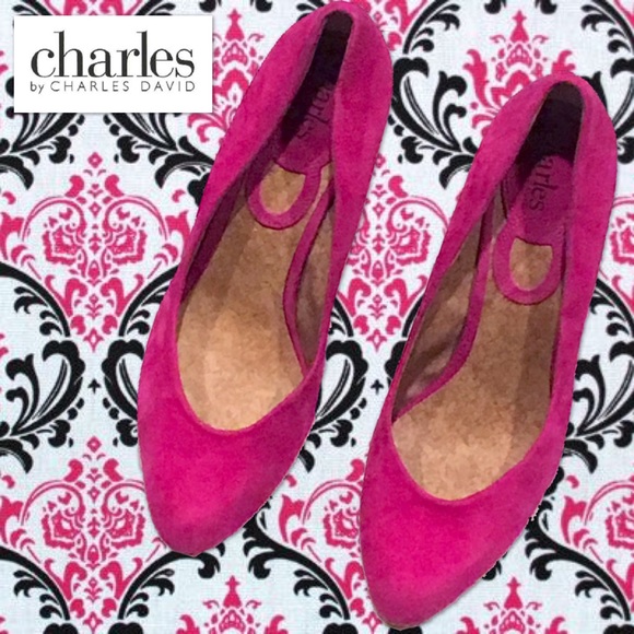 Charles David Shoes - 🎉🎉HP 5/30/17🎉🎉CHARLES DAVID 💝 Pink Suede 9