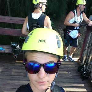 Meet your Posher, Travis