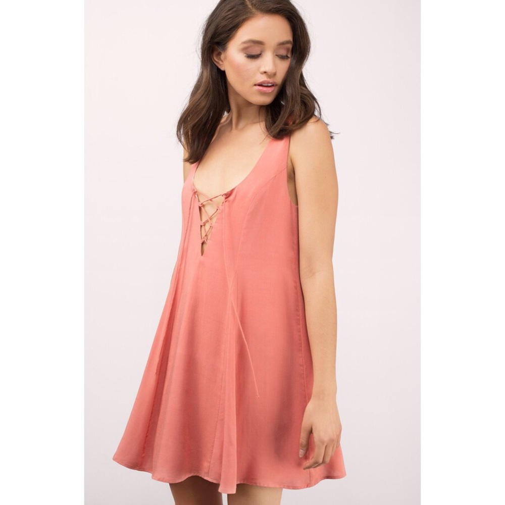 NWT Tobi Peach Flowy Criss-Cross Dress