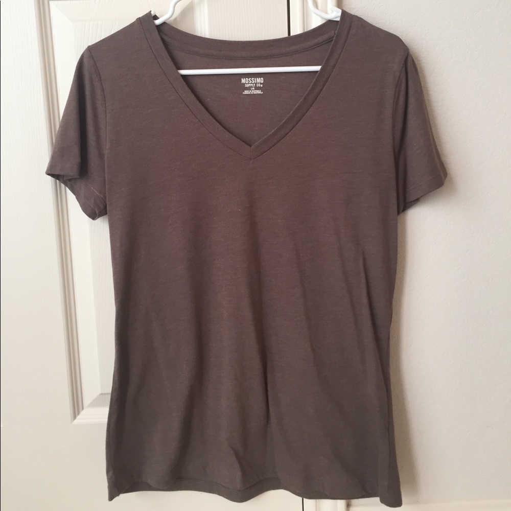 Brown v-neck shirt