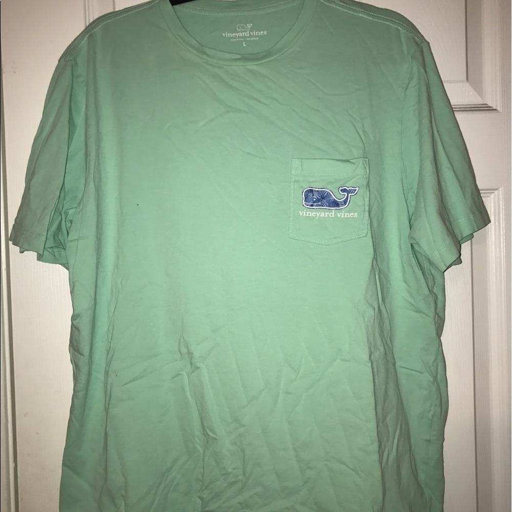 Short sleeve vineyard vines tshirt