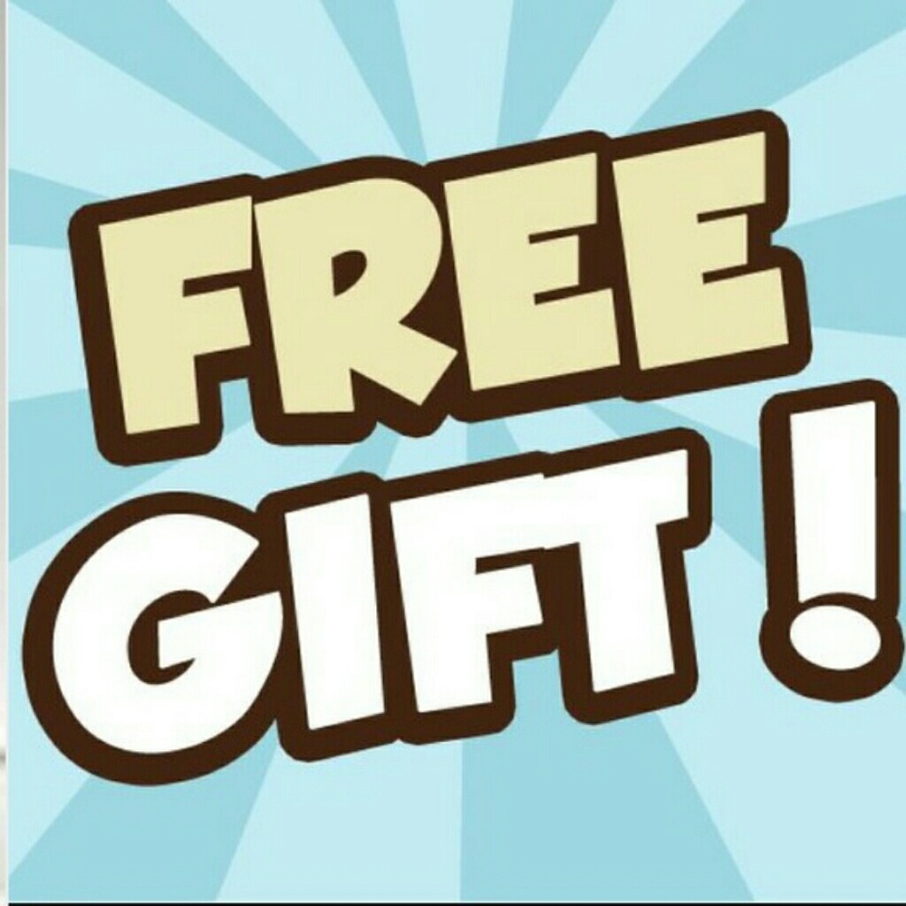 Free gift with every purchase + 15% bundle!