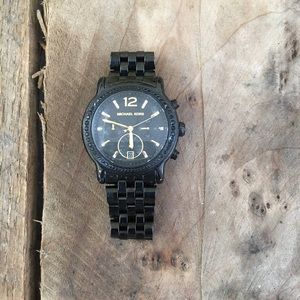 Black Michael Kors watch ‼️