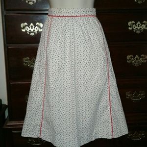 Vintage floral skirt with pockets