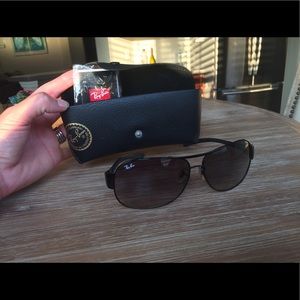 Aviator style Ray Ban Sunglasses