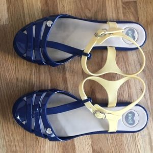 MELISSA RUBBER SHOES - SIZE US 6