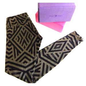 Lululemon athletica green Aztec print leggings