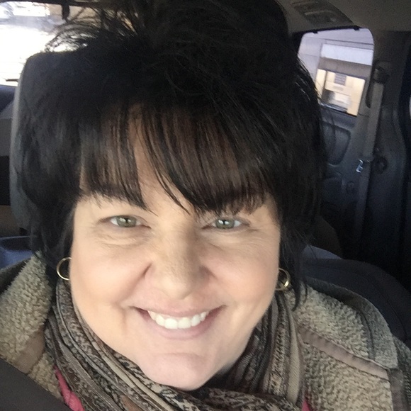 Meet your Posher, Theresa - Picture 1 of 1