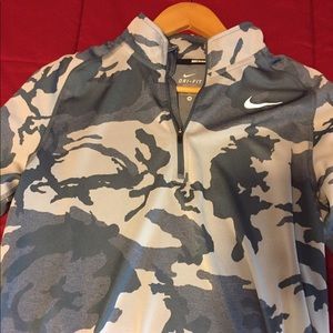 Nike Dri-fit long sleeve. Grey camo. Size M