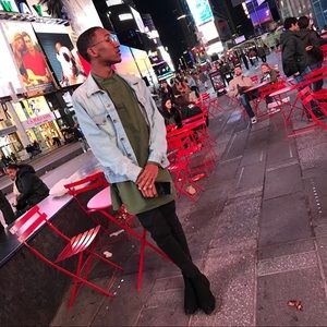 Meet your Posher, Al-aziz