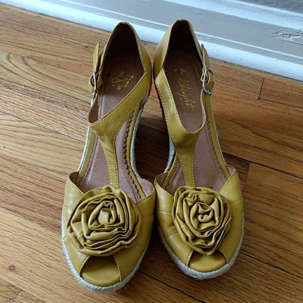 Anthropologie lemon stick wedge sz 8, EUC