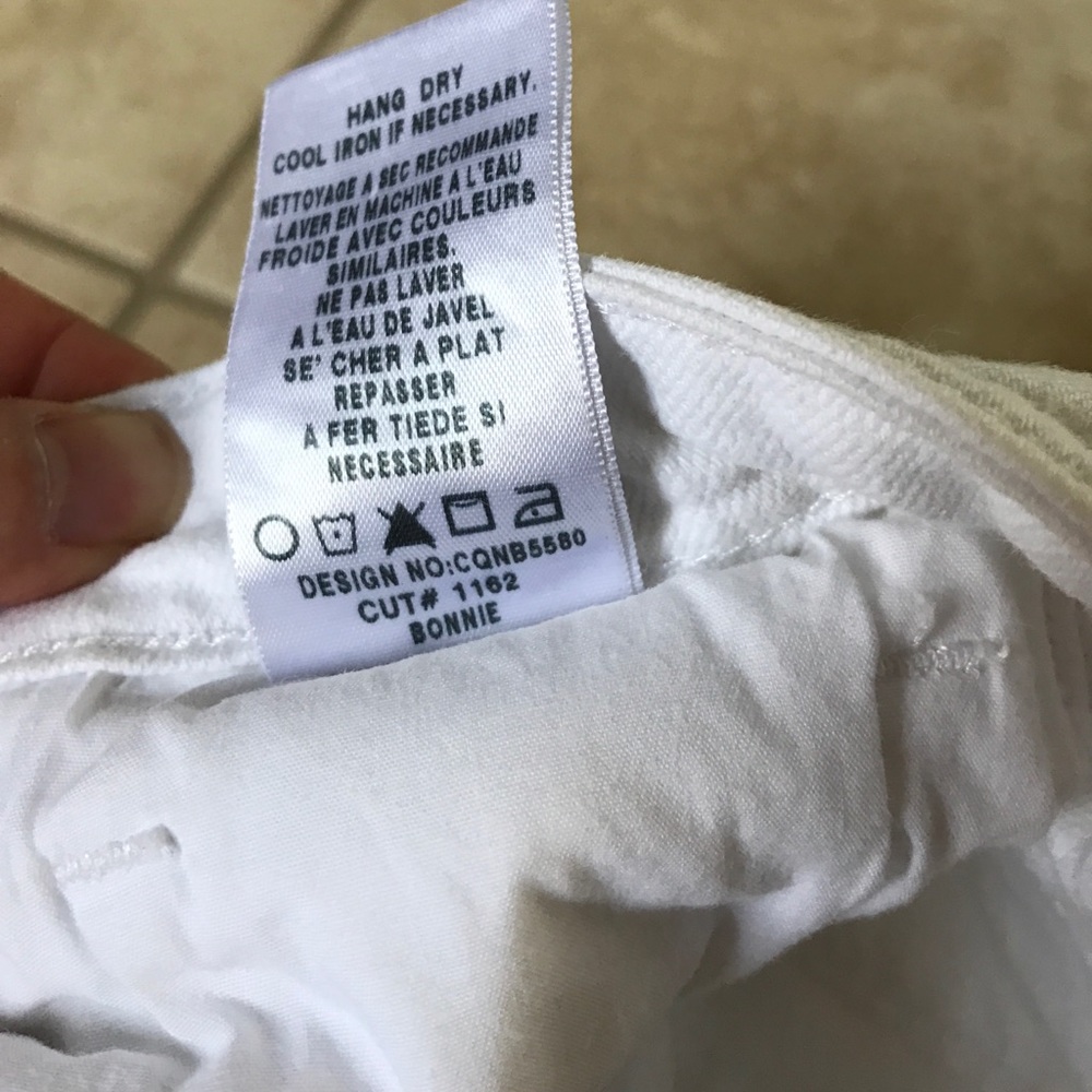 Joe's Jeans white high water in Bonnie cut - Picture 5 of 5