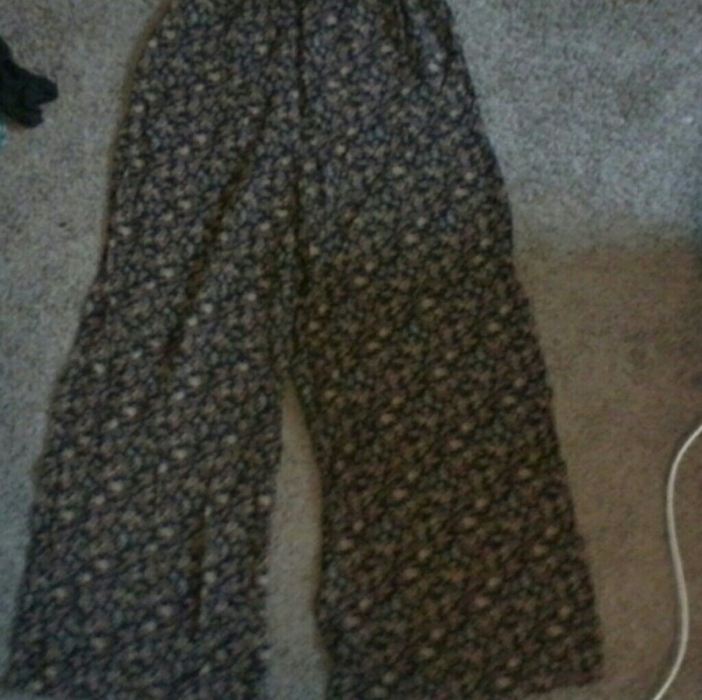 Nice flowy floral pants!
