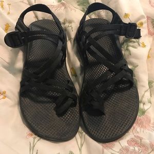 Black womens chacos