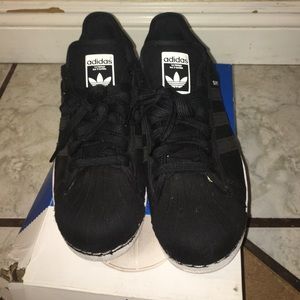 Adidas superstar shoes 9.5