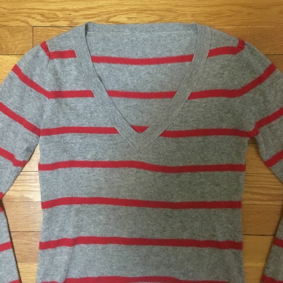 Light Striped Pull-over - Picture 3 of 4