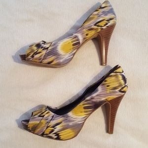 Steve Madden peep toe