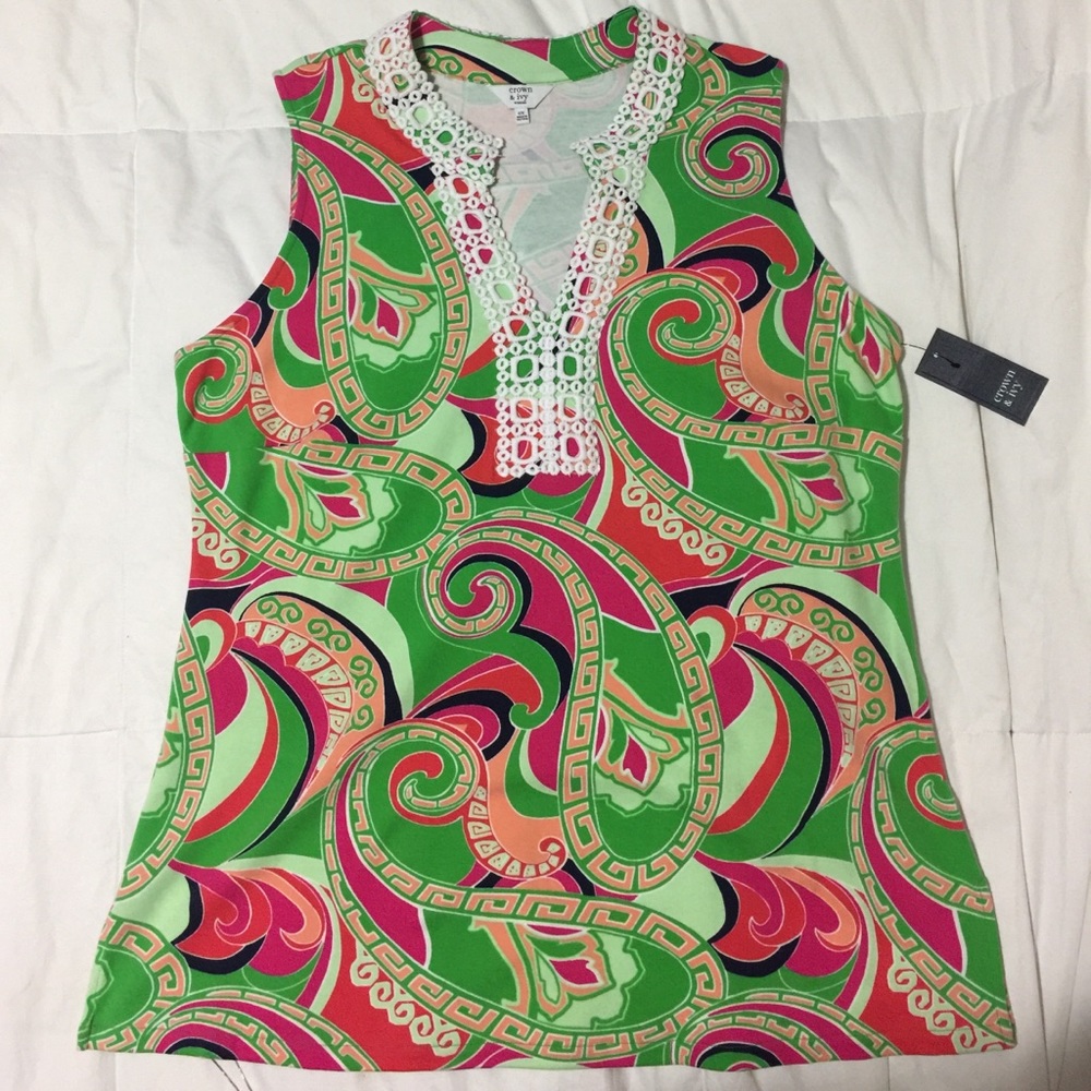 NWT Crown & Ivy Sleeveless blouse