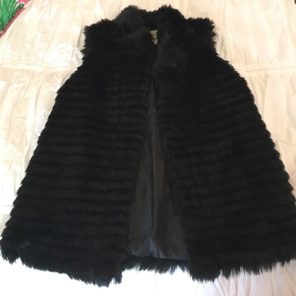 Vest - Picture 1 of 2