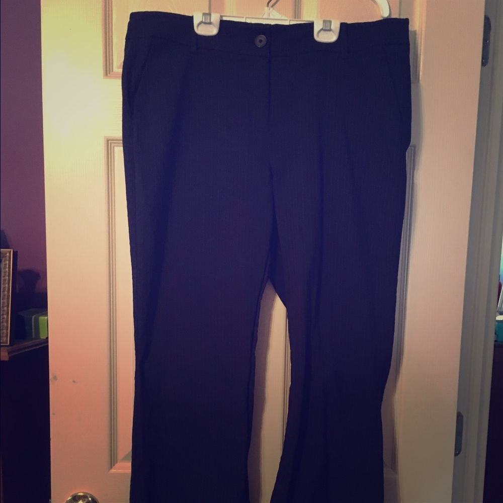 Lane Bryant navy pin stripes pants 18 Short