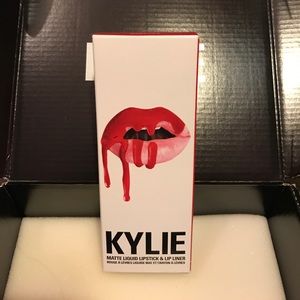 Kylie lip kit - Mary jo