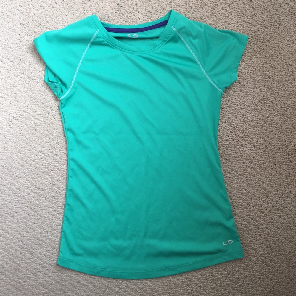 *DONATING SOON* Champion workout shirt