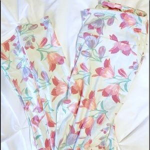 OS LULAROE SPRING FLORAL LEGGINGS
