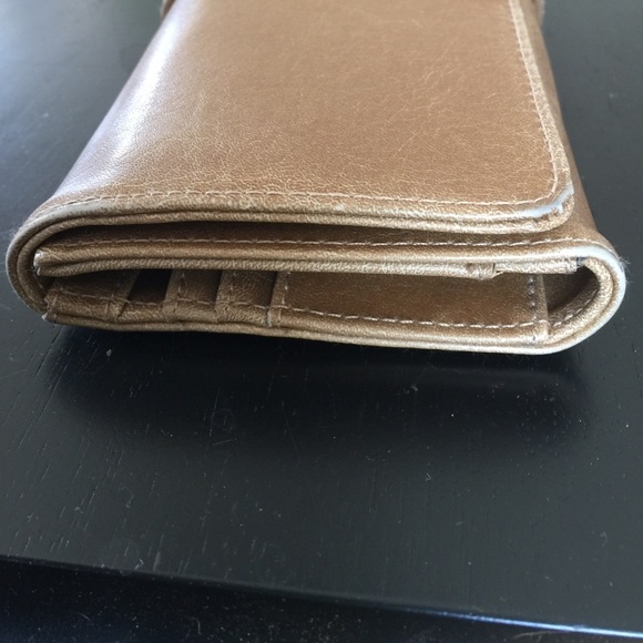 Matt & Nat Vegan Leather Wrap Wallett - Picture 5 of 5