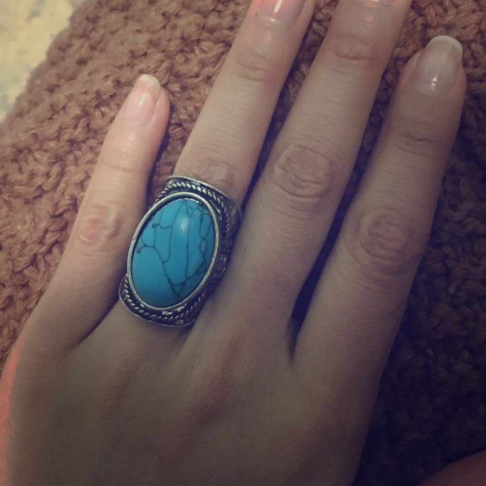Silver ring size 4.5 - 5 with turquoise detail