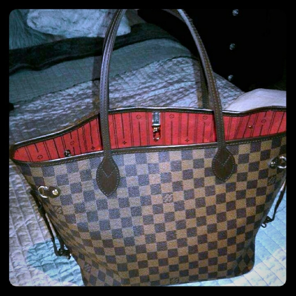 100% Authentic Louis Vuitton Neverfull