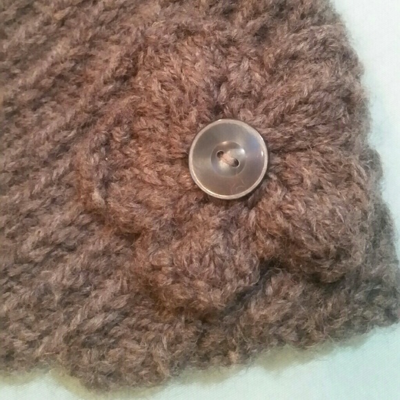 💥4 for $8💥 Girls Crochet Gray Beanie - Picture 2 of 2